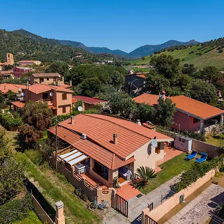 Ferienhaus Golden Nest, 300 Mt From The